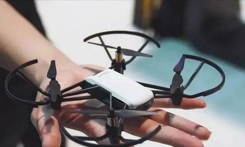 八歲孩子玩的無(wú)人機(jī)有哪些?-新疆保華潤(rùn)天航空