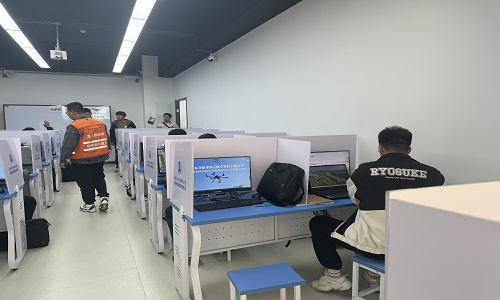 【保華潤天航空】視距內(nèi)飛行不再是夢,新疆專業(yè)無人機駕照等你來拿!